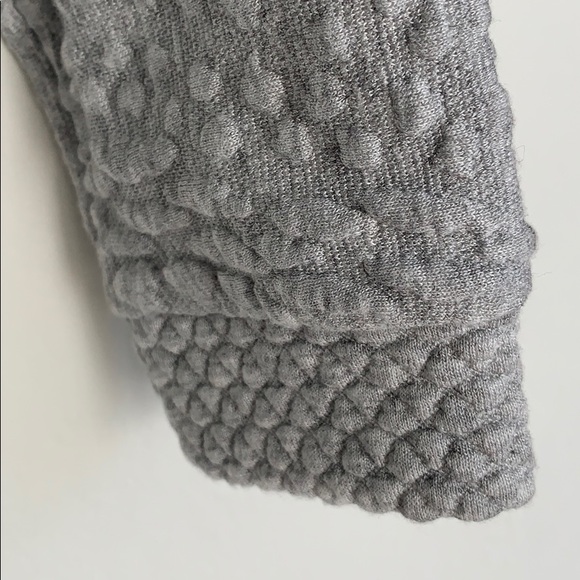 H&M Gray Textured Hoodie - Picture 4 of 6